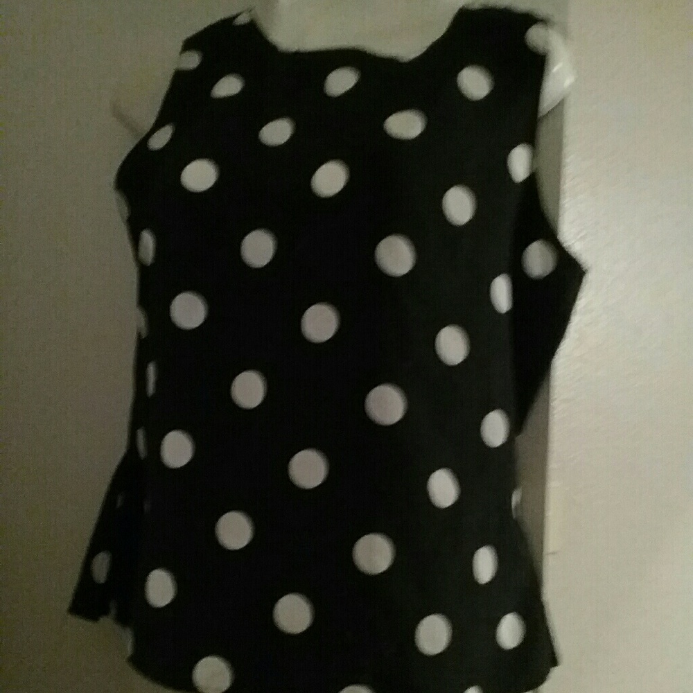 Top - Picture 2 of 2